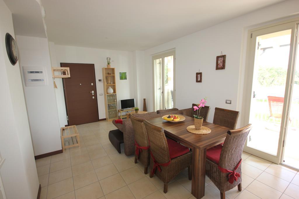 Appartamento Quadrivium Castelnuovo del Garda Habitación foto